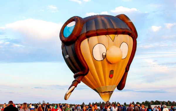 Juli 2021 — Heißluftballon-Festival bei Metz, Frankreich