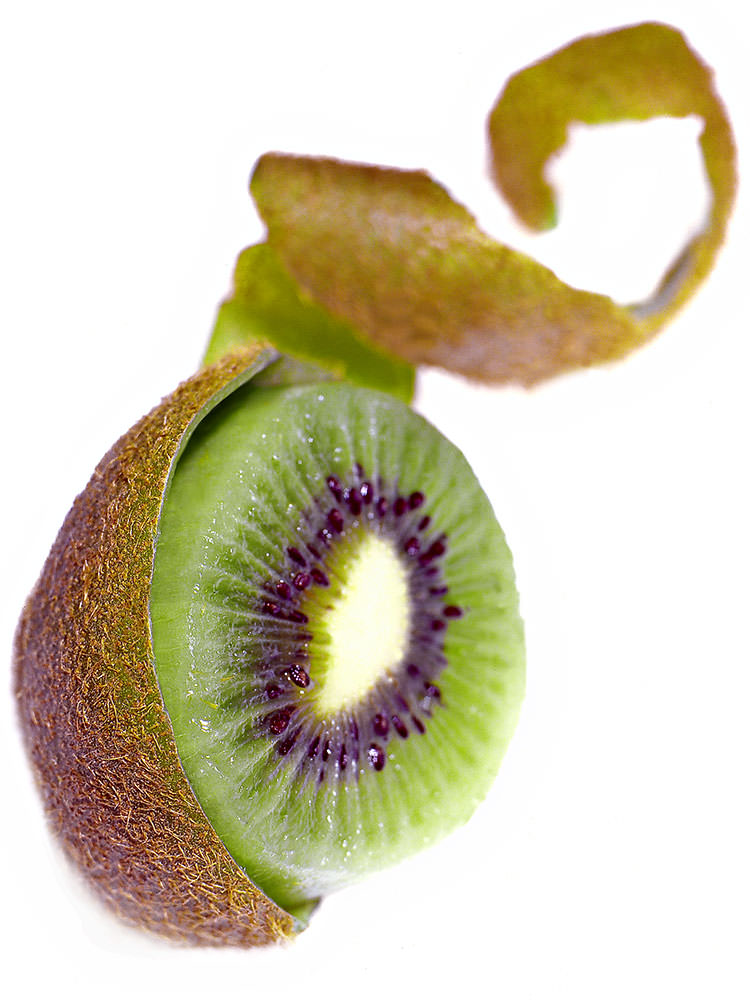 Kiwi geschält, © Till Neuer